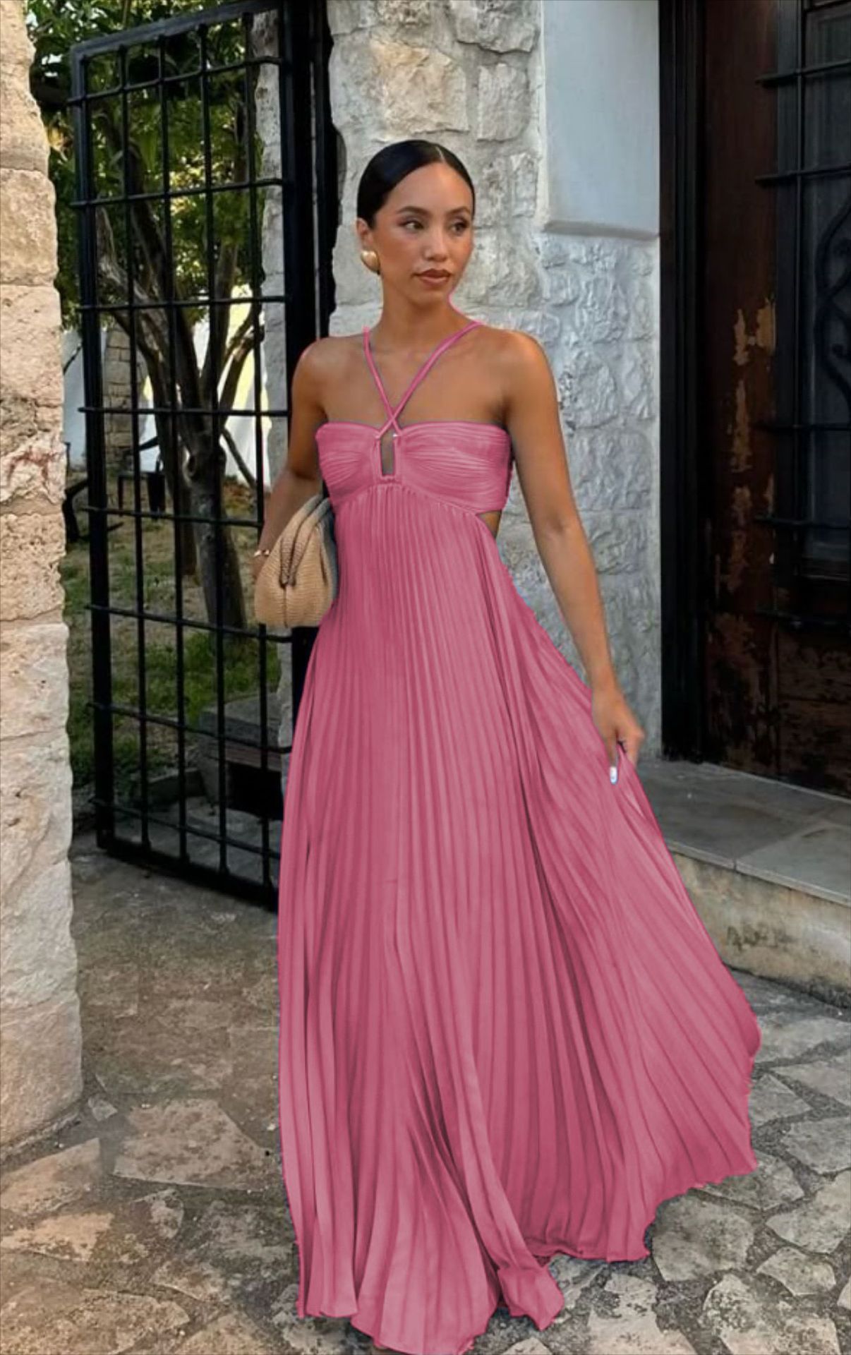 Elegant Pleated Maxi Dress with Strappy Tube Top – Flowy & Feminine Silhouette